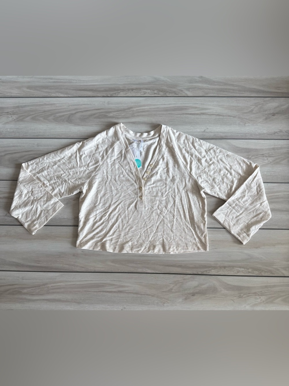 Travis Mathew Los Altos Henley Beige Medium NWT STITCH FIX - Picture 4 of 10